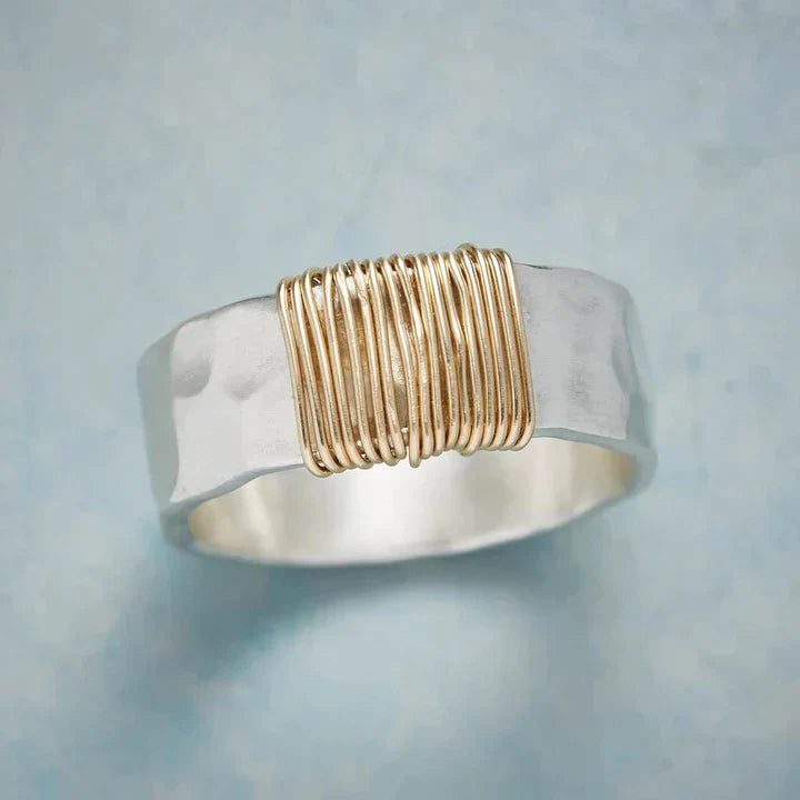 Antique Golden Threads Silver Ring | White Gold